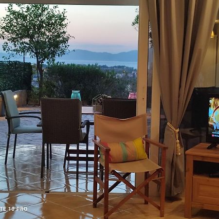 Andrew'S Sunset View Apartment Loutráki Extérieur photo